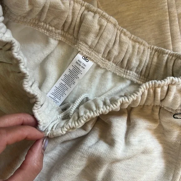 Cream Sweatpants - Picture 4 of 4